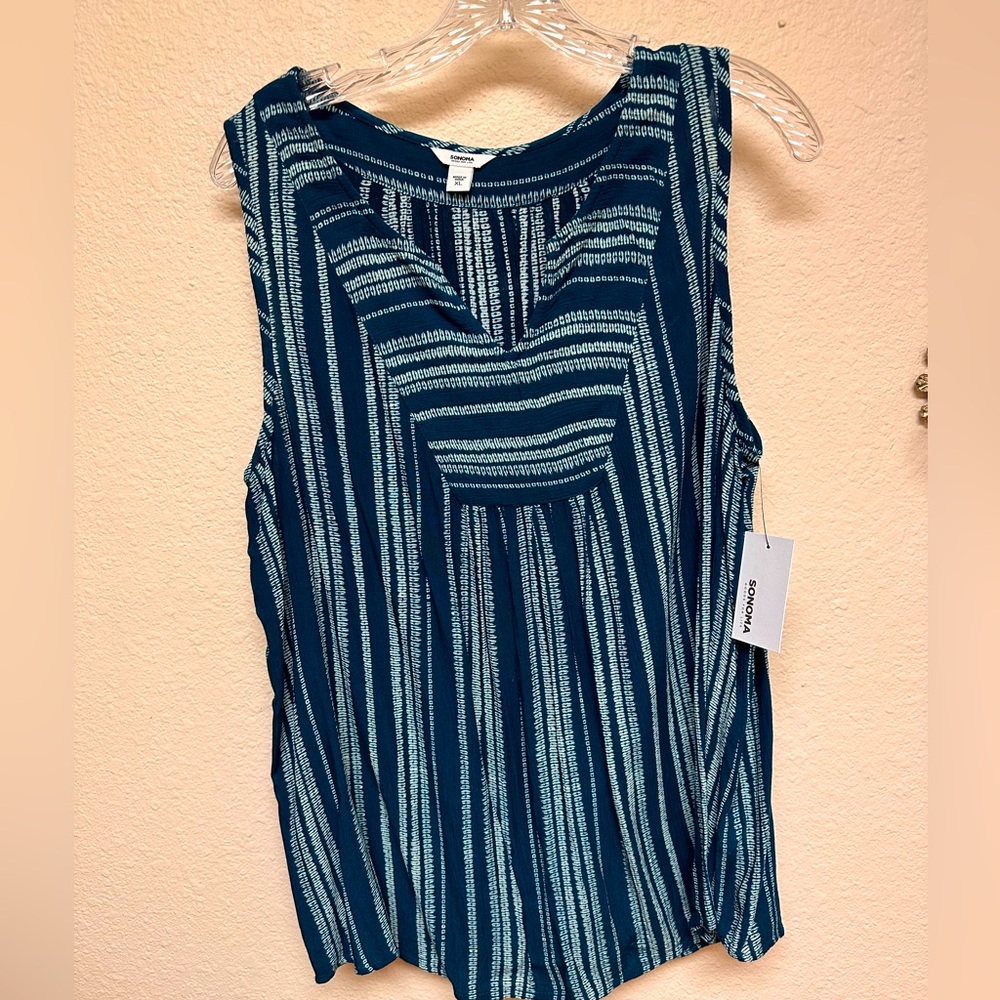 Sonoma Womens Notched-front sleeveless top. XL. Teal blue print.